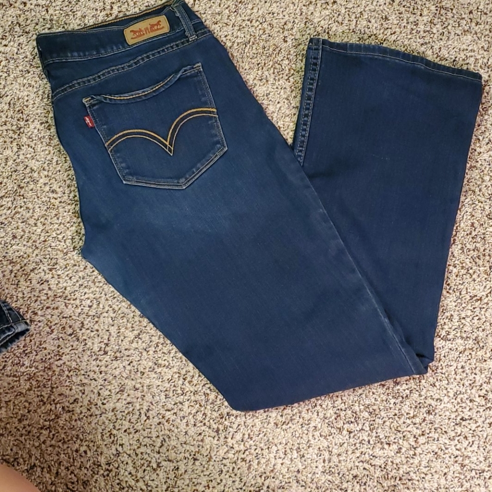 Levi 524 bootcut size 11